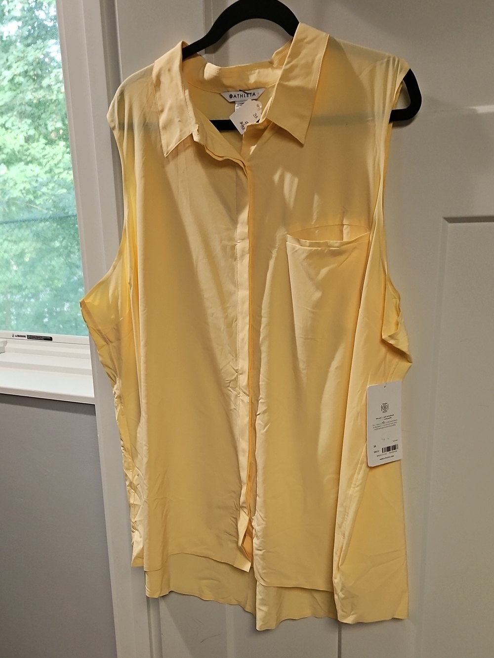 Athleta Pale Yellow Sleeveless Button-Down Shirt